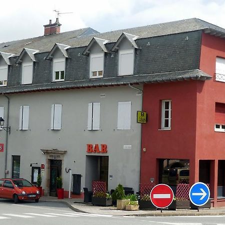 Logis Hotel Restaurant Des Voyageurs Pont-de-Salars エクステリア 写真