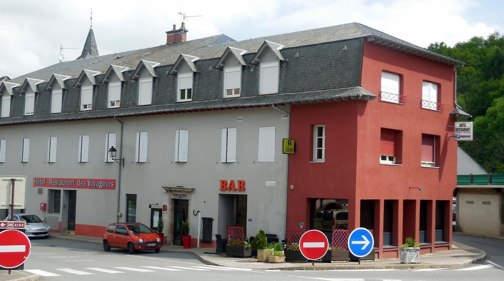Logis Hotel Restaurant Des Voyageurs Pont-de-Salars エクステリア 写真