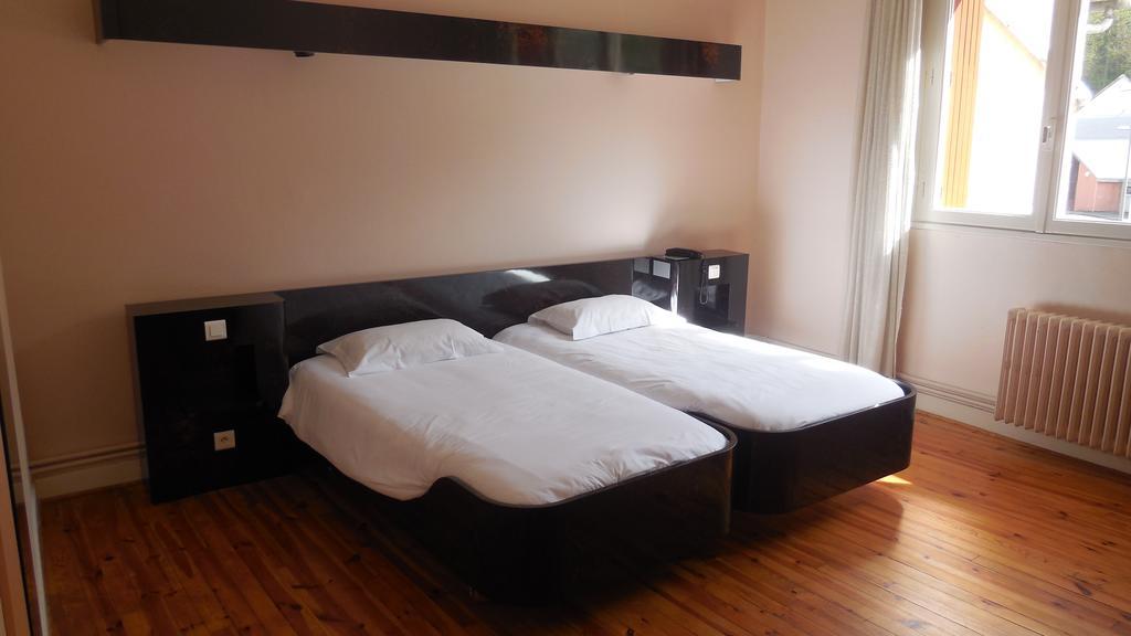 Logis Hotel Restaurant Des Voyageurs Pont-de-Salars 部屋 写真