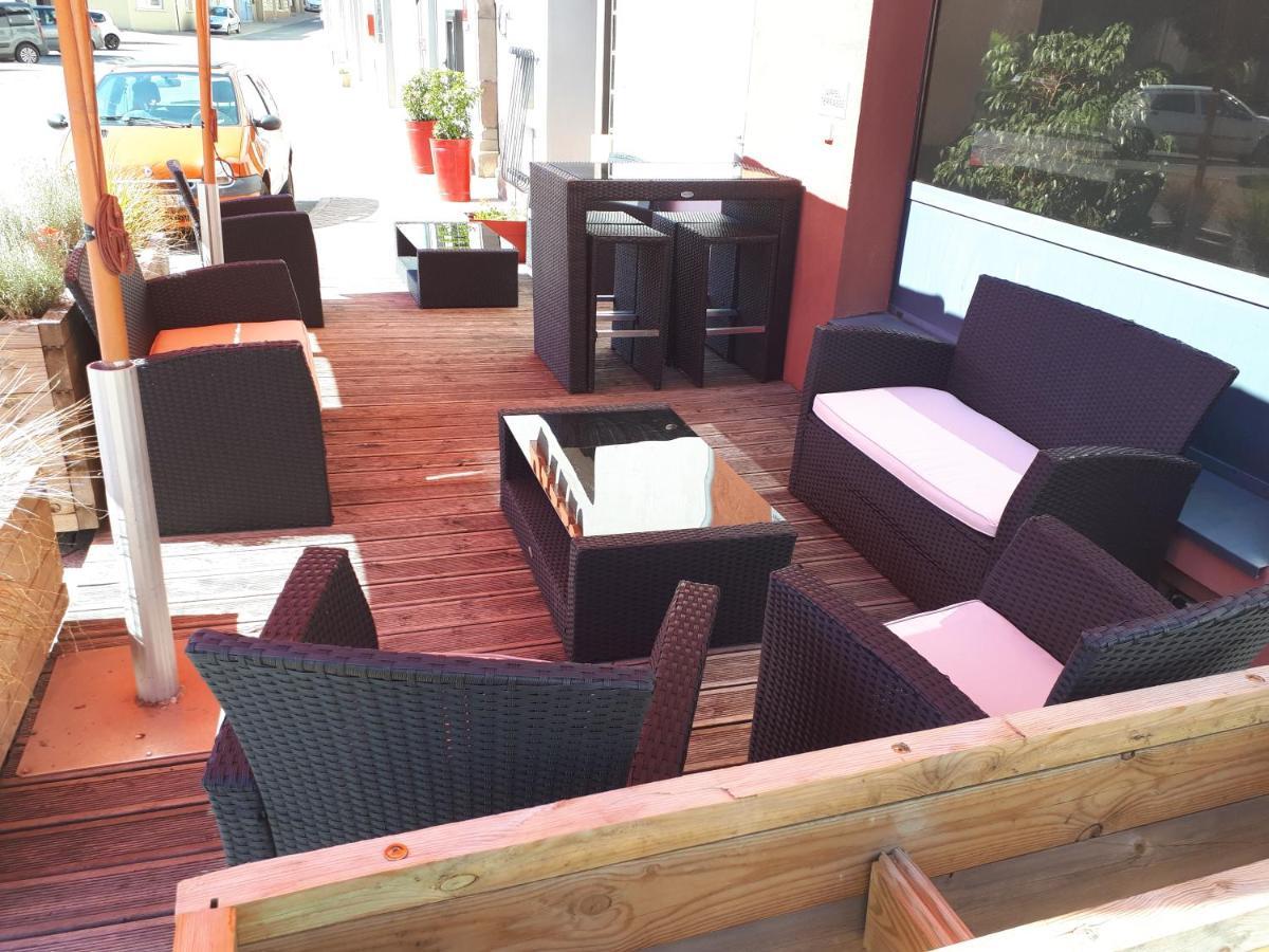 Logis Hotel Restaurant Des Voyageurs Pont-de-Salars エクステリア 写真