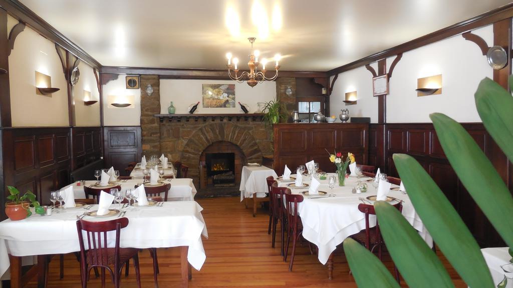 Logis Hotel Restaurant Des Voyageurs Pont-de-Salars エクステリア 写真